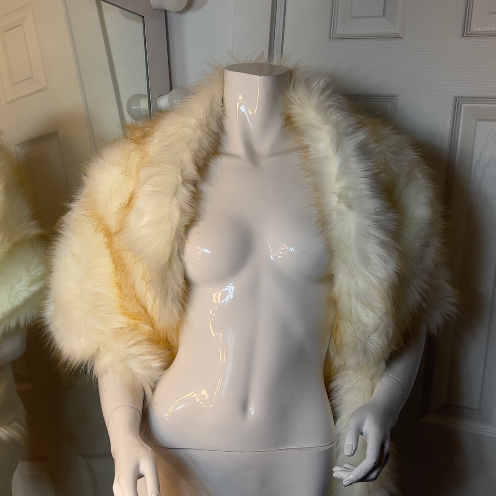 Elegant Cream Faux Fur Shrug